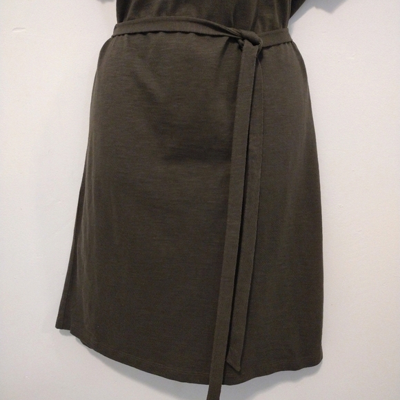 Boden - Dora Embroidery Jersey Dress - Picture 9 of 16